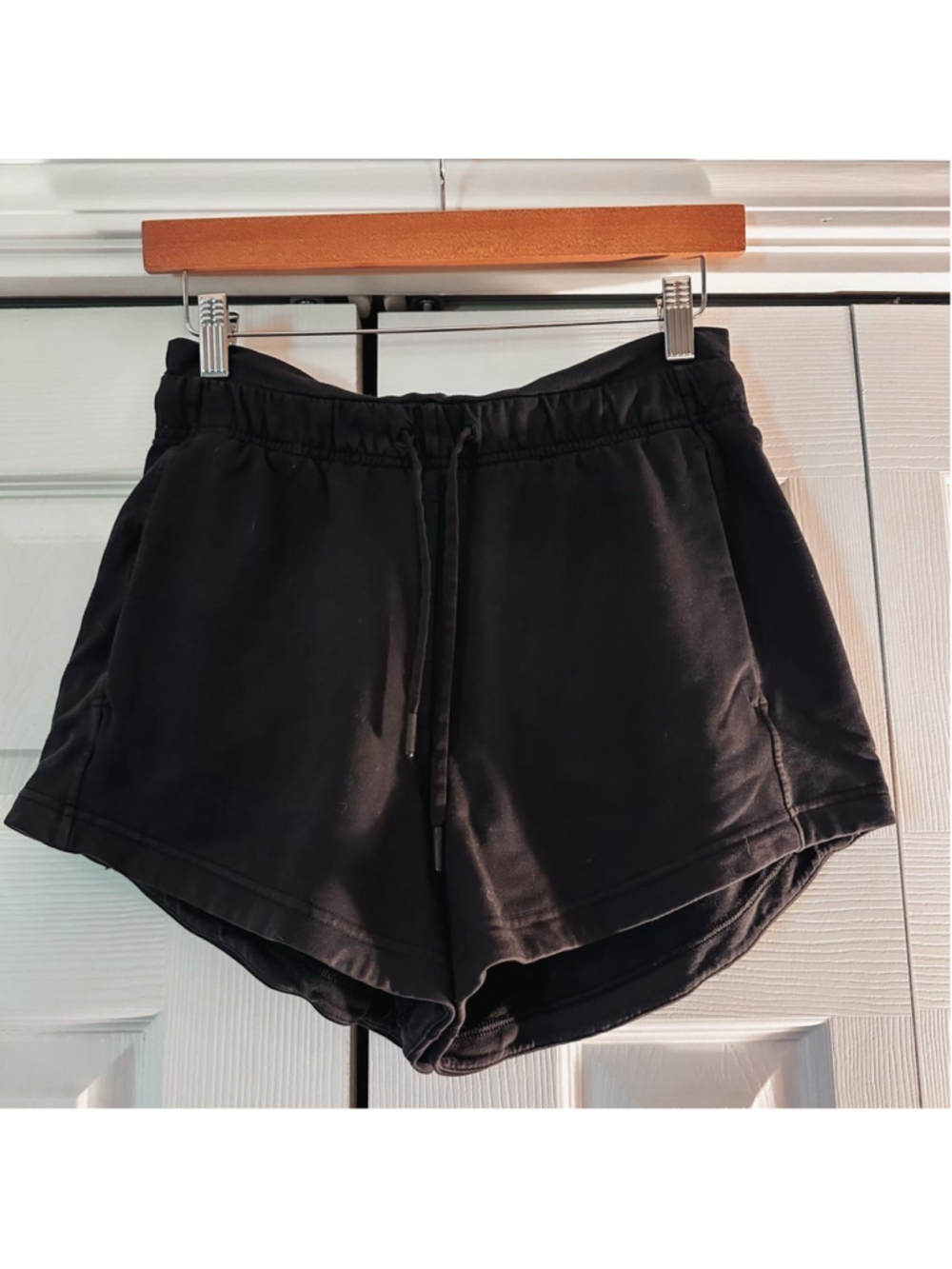 Lululemon inner glow shorts